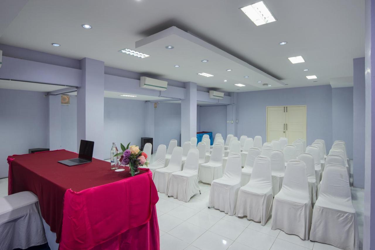 Eco Inn Lite Убон Ратчатани Екстериор снимка